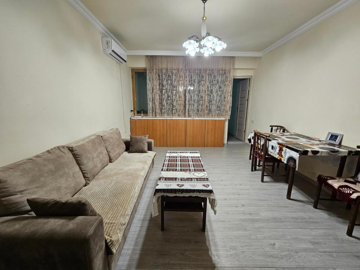 Sunny Apartment Close To Erebuni Mall Ereván Exterior foto